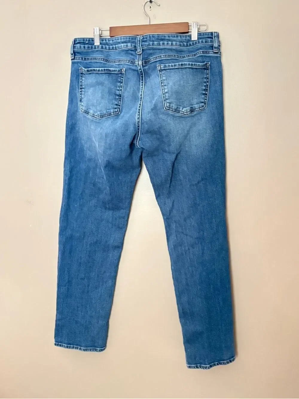 KUT From the Kloth mid rise Catherine Boyfriend jeans medium wash denim 14 EUC